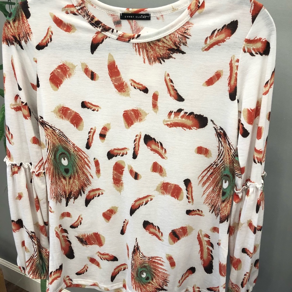 Feather print top. NWOT